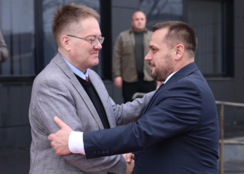 Maqedonci pret në takim lamtumirës Abbottin: Do të mbetet mik i përjetshëm i Kosovës