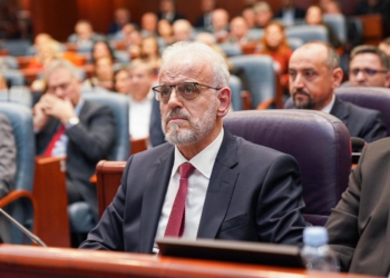 Figurat politike kosovare urojnë Talat Xhaferin