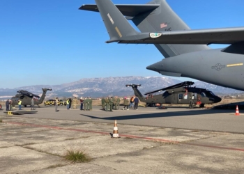 Ushtria e Shqipërisë bëhet me helikopterë “BlackHawk”