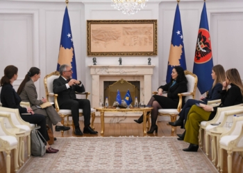 Osmani dhe shefi i EULEX-it diskutojnë për sigurinë dhe sundimin e ligjit