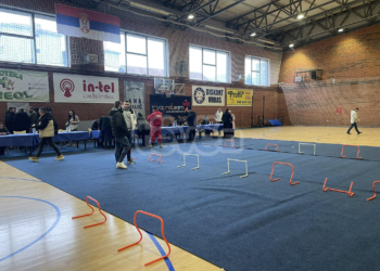 Lulzim Hetemi thotë se qytetarët po paguhen nga Serbia për nënshkrim te peticionit