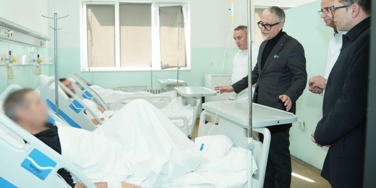 Vitia prezanton një procedurë të re kirurgjike, më herët bëhej vetëm jashtë Kosovës