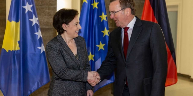 Gërvalla dhe ministri gjerman flasin për sigurinë dhe bashkëpunimin në fushën e mbrojtjes