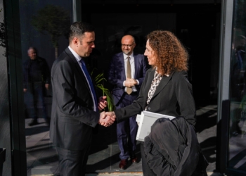 Abdixhiku takon ambasadoren e Izraelit, e falënderon për heqjen e vizave