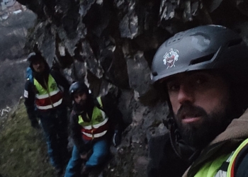 Kaçanik, shpëtohet qeni i cili kishte rënë në një shpat të thepisur 4 ditë më parë