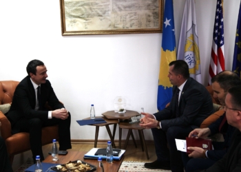 Kurti vizitoi Inspektoratin policor, i ofron mbështetje