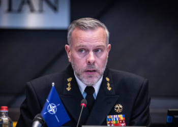 Zyrtari i lartë i NATO-s: Perëndimi duhet të përgatitet për luftë me Rusinë