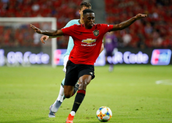 Wan-Bissaka mbetet tek Unitedi edhe për një vit