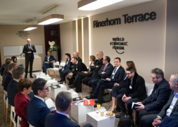Sot fillon Forumi Ekonomik në Davos, marrin pjesë Kurti dhe Vuçiqi