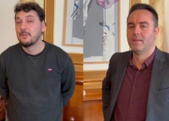 Konjufca takon aktorin Agon Asllani që e imitoi në serialin “Logjikonomia” në Tëvë1