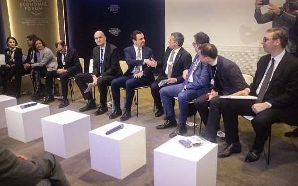 Kurti e Vuçiq pjesë e panelit ku u fol për sigurinë gjeopolitike të rajonit