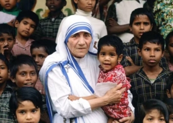 44 vjet nga nderimi i Shën Nënë Terezës me çmimin më të lartë të Indisë
