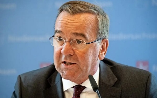 Ministri gjerman i Mbrojtjes viziton Kosovën më 5 shkurt