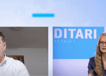 Fetahu e mohon se ndalesa e telefonave në shkollat e Podujevës, lidhet me rastin e 18-vjeçarit