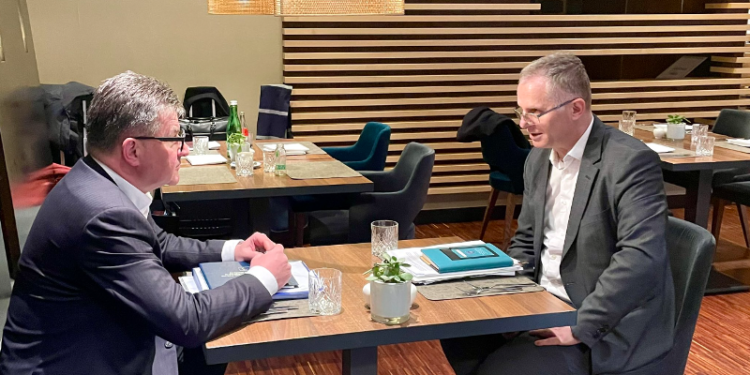 Bislimi: Shtyrja para për njohjen e pasaportave ilegale të lëshuara nga Serbia dëmton rëndë dialogun