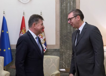 Vuçiqi takon Lajçakun në Beograd, kërkon anulimin e vendimit të BQK-së për dinarin