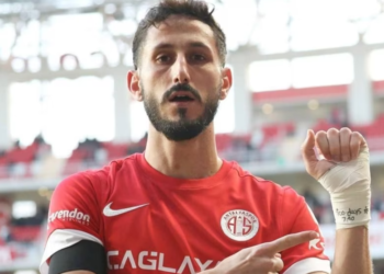 Turqia arreston futbollistin izraelit që shprehu mbështetje për pengjet në Gazë