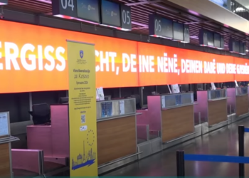 A i takojnë Kurtit meritat për viza e targa?