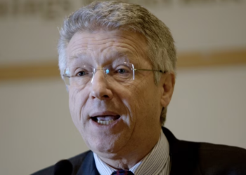 Petritsch: Dialogu i brendshëm me serbët në Kosovë, bazë për normalizim me Serbinë