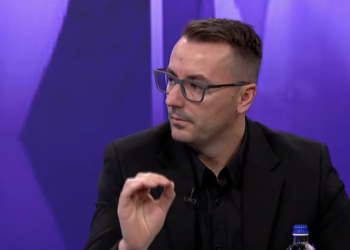 Xani: Partitë në Kosovë bëjnë politikë me pafytyrësi, jo me interes nacional