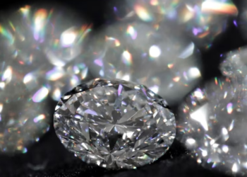 BE-ja sanksionon prodhuesin më të madh të diamanteve në Rusi