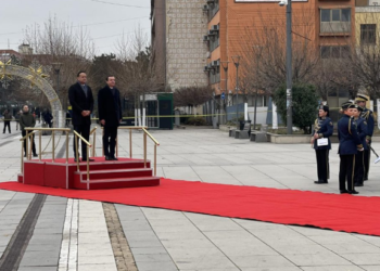 Kryeministri Kurti pret me ceremoni shtetërore homologun irlandez, Leo Varadkar