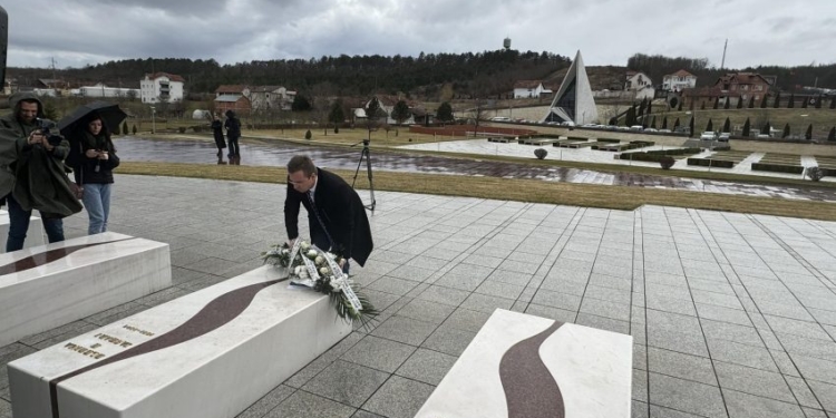 Kjo është letra që avokati serb ia la te varri Blerinës shtatëvjeçare