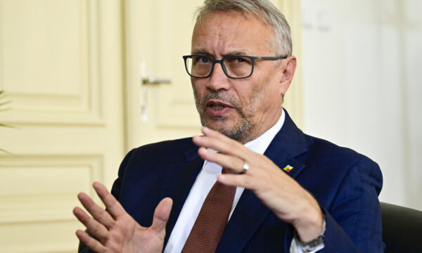 Ministri çek takohet sot me Osmanin, Kurtin e Bislimin