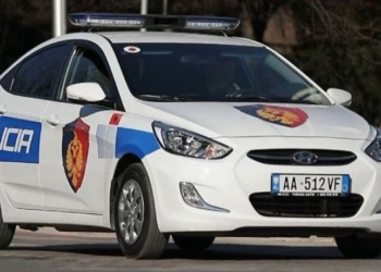 Arrestohet një burrë në Tiranë, dhunonte dhe mbyllte në banesë nënën, gruan dhe vajzën
