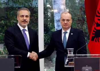 Hasani falënderon Turqinë për angazhimin në njohjen e Kosovës