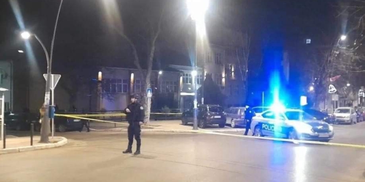 Shpërthim në veri të Mitrovicës, lëndohen dy persona e demtohen shtatë vetura