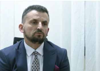 Ish-polici që dha dorëheqje pas 24 vitesh thotë se vendimi nuk ishte i lehtë