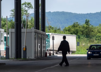 Serbia thotë se kanë parandaluar kontrabandën e një sasie armësh në një makinë me targa RKS