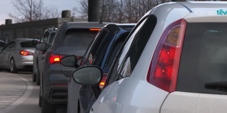 Për dy ditë afër 20 mijë vetura dolën nga Kosova