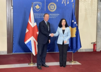 Osmani pret në takim Cameronin