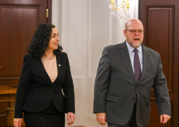 Blerja e raketave “Javelin”, temë kyçe e takimit Osmani-Hovenier