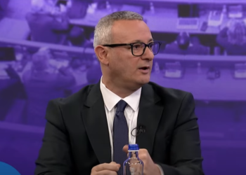 Arifi tregon dy arsye për të cilat Vetëvendosje mund ta dërgojë vendin në zgjedhje