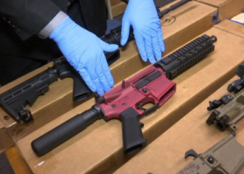 Policia skoceze sekuestroi armë të prodhuara me printerë 3D