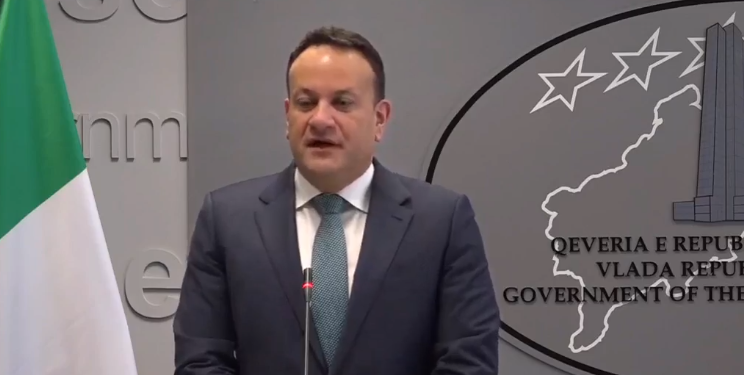 Varadkar: Krenar për kontributin e KFOR-it irlandez dhe EULEX-it në Kosovë