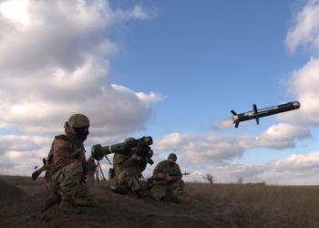 Eksperti gjerman: Shitja e raketave amerikane për Kosovën, sinjal i ndryshimit të raporteve me Serbinë