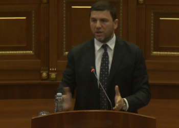 Krasniqi për shtrenjtimin e energjisë: Krim i organizuar, do të jepni përgjegjësi