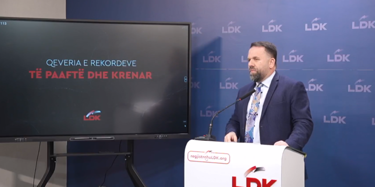 LDK për Qeverinë: Të paaftë dhe krenarë