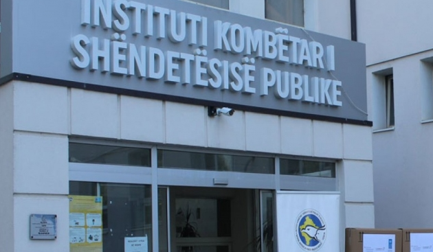 Ministria e Shëndetësisë dhe IKShPK-ja mbajnë tryezë diskutimi