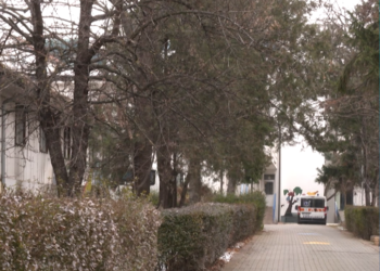 Vdes një grua serbe në shtëpinë e të moshuarve në Prishtinë