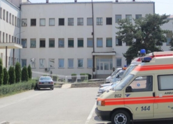 Suspendohet nga puna kirurgu që sulmoi kolegun e tij në Spitalin e Gjilanit
