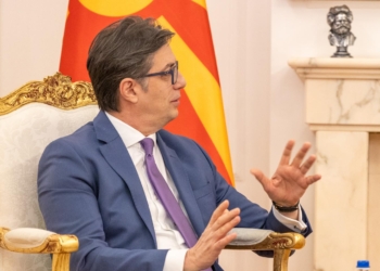 Pendarovski pas vizitës në Prishtinë: Përkrahim aspiratat euroatlantike të Kosovës