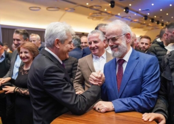 Talat Xhaferi lartëson Ali Ahmetin: Sot jemi dëshmitarë të edhe një dite historike