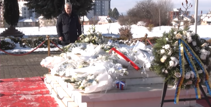 Milazim Zeqiri, mërgimtari që çdo 21 janar vjen nga Gjermania për ta nderuar ish-presidentin