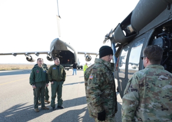 Arrijnë në Shqipëri helikopterët amerikanë Black Hawk, ShBA e quan historike