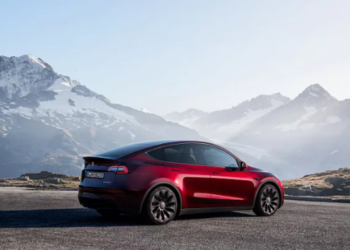 Tesla ka shitur 1.8 milion vetura në vitin 2023